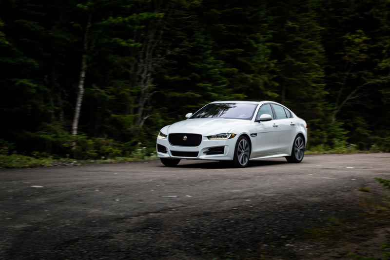 Illustration for article titled The 2018 Jaguar XE Would Be The Perfect Sport Sedan If It Was More Exciting